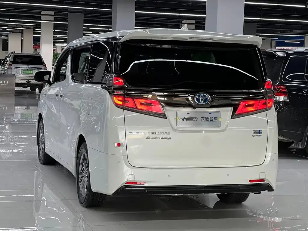 Toyota Vellfire 2023 из CN, фото 6