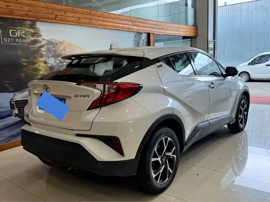 Toyota C-HR 2021 из CN, фото 2