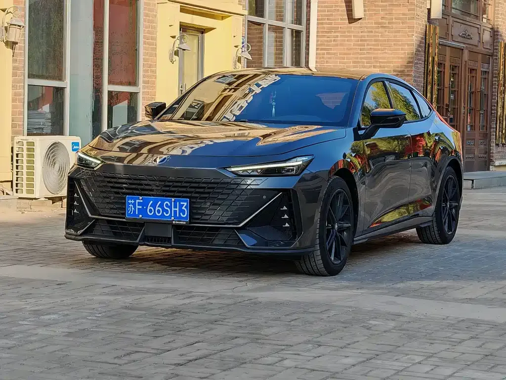 Changan UNI-V 2023 из CN, фото 1
