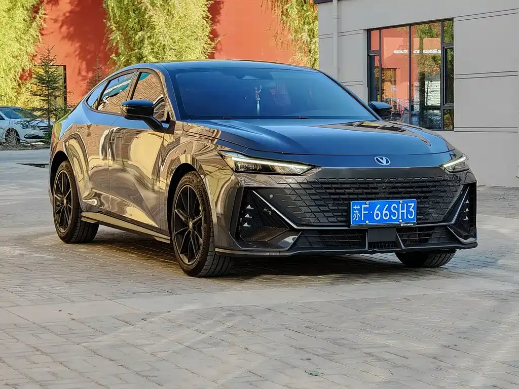 Changan UNI-V 2023 из CN, фото 2