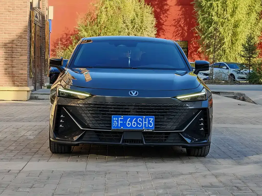 Changan UNI-V 2023 из CN, фото 3