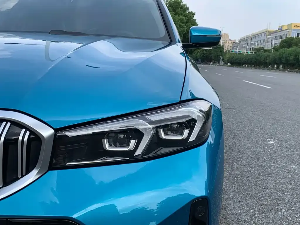 BMW 3 Series 2023 из CN, фото 9