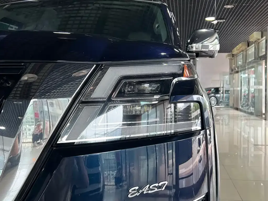 Nissan Patrol 2022 из CN, фото 8