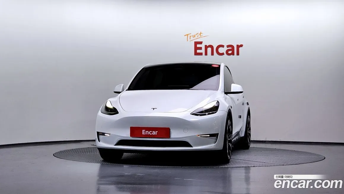 Tesla Model Y — фото 3