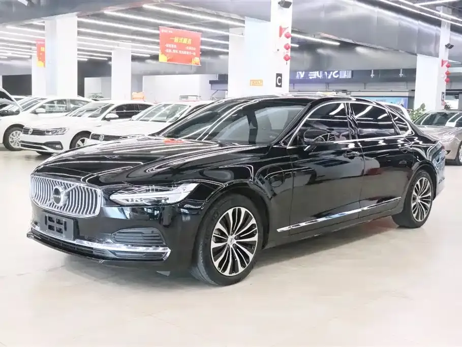 Volvo S90 PHEV 2023 из CN, фото 1