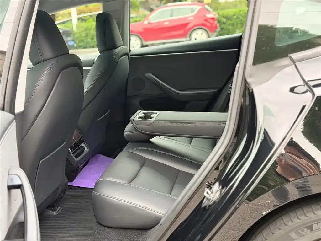 Tesla Model 3 2023 из CN, фото 10