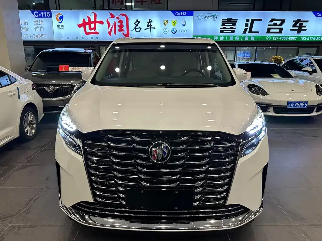 Buick GL8 2023 из CN, фото 2