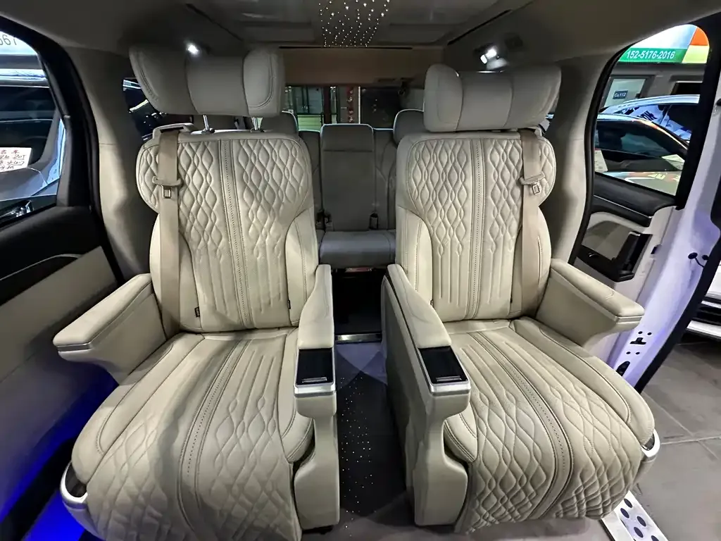 Buick GL8 2023 из CN, фото 9