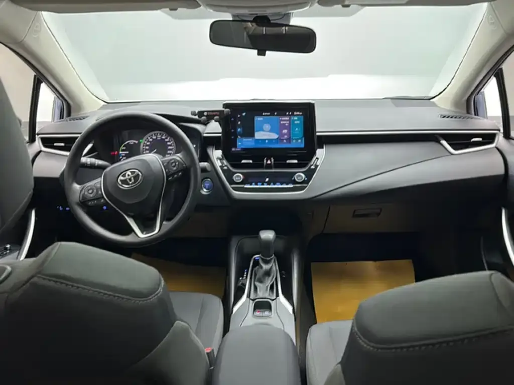 Toyota Corolla 2023 из CN, фото 7