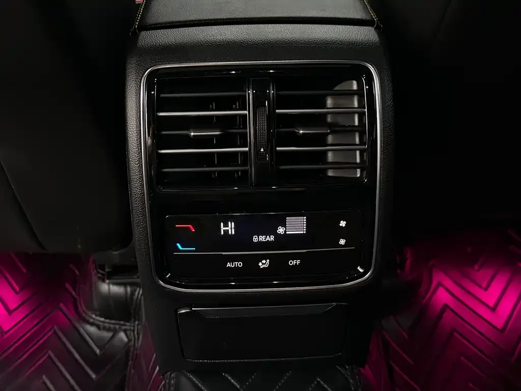 Volkswagen CC 2023 из CN, фото 7