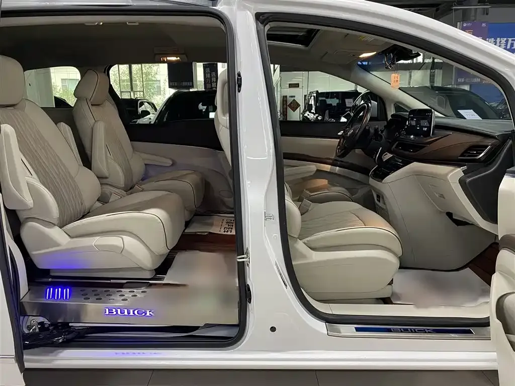 Buick GL8 2022 из CN, фото 4