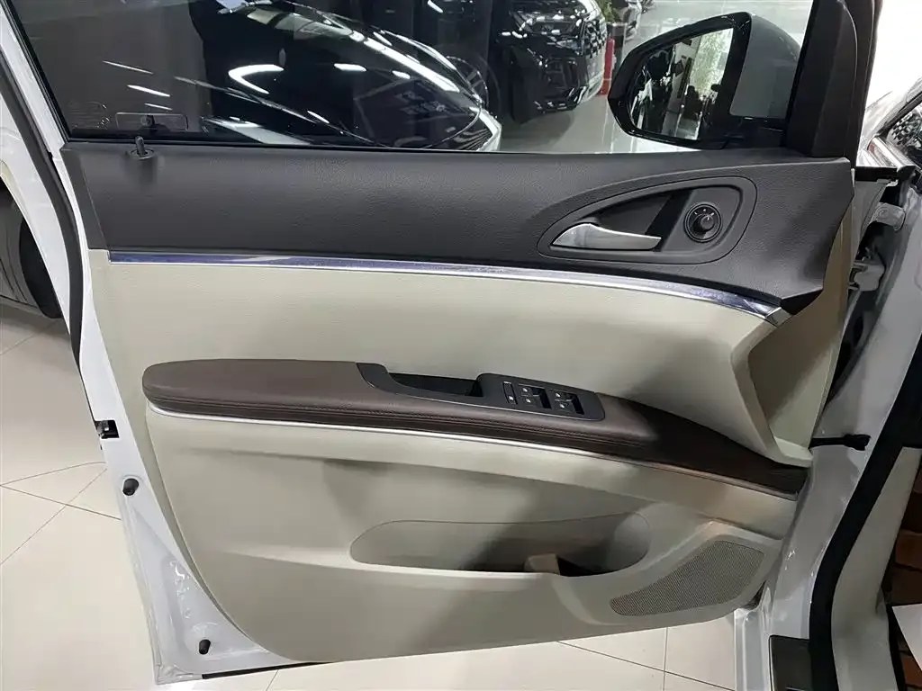 Buick GL8 2022 из CN, фото 7