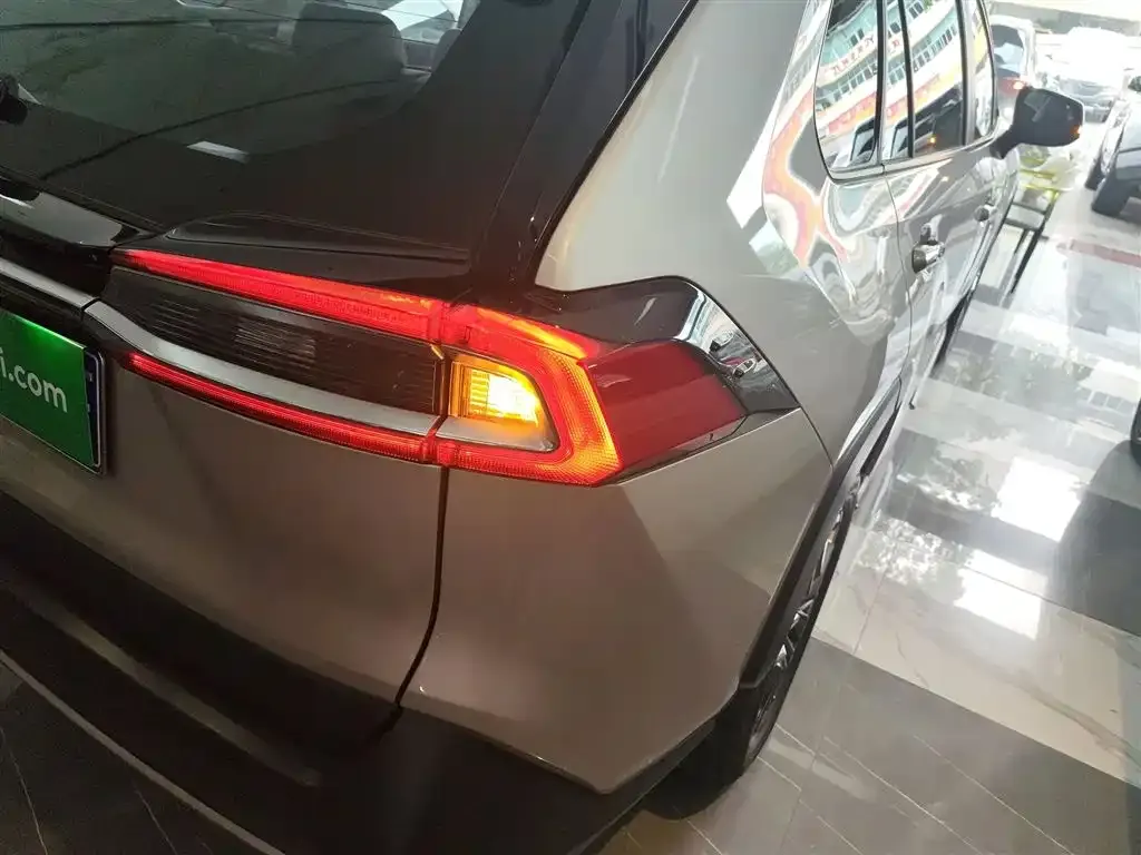 Toyota Wildlander 2023 из CN, фото 8