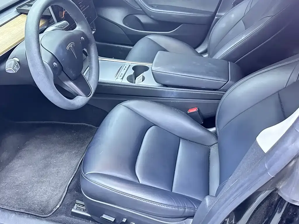 Tesla Model 3 — фото 4