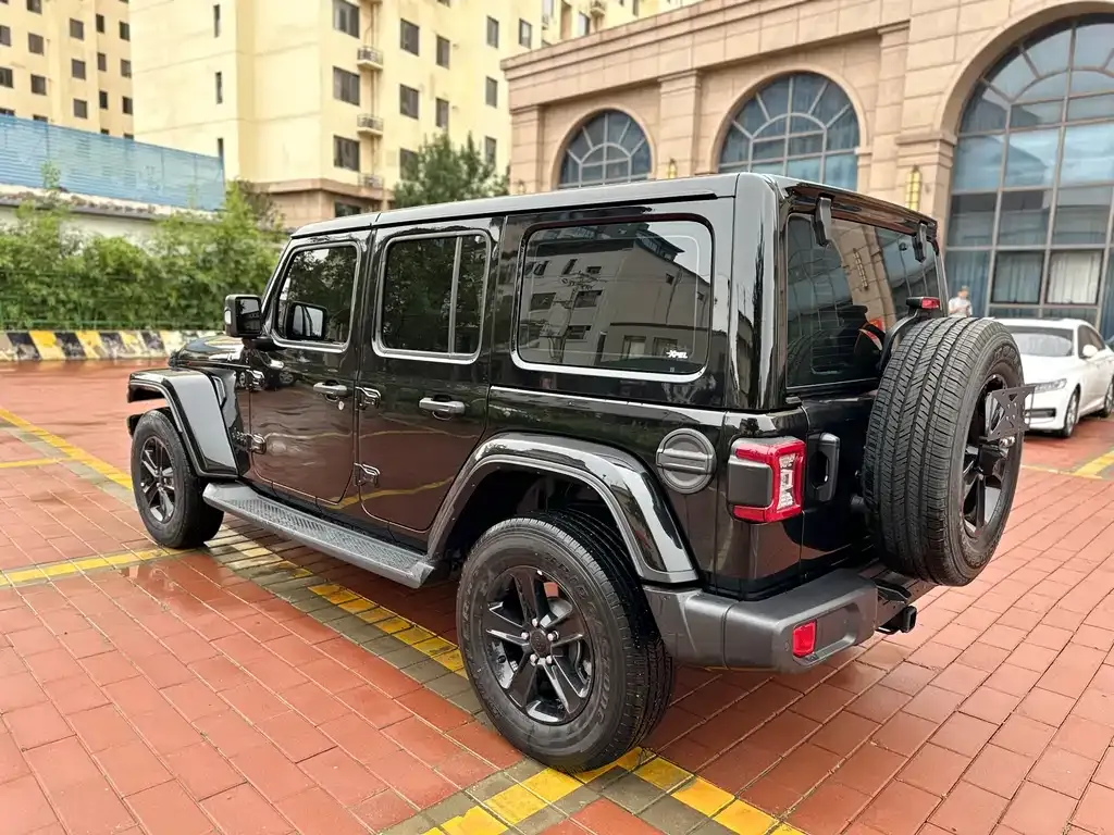 Jeep Wrangler — фото 4