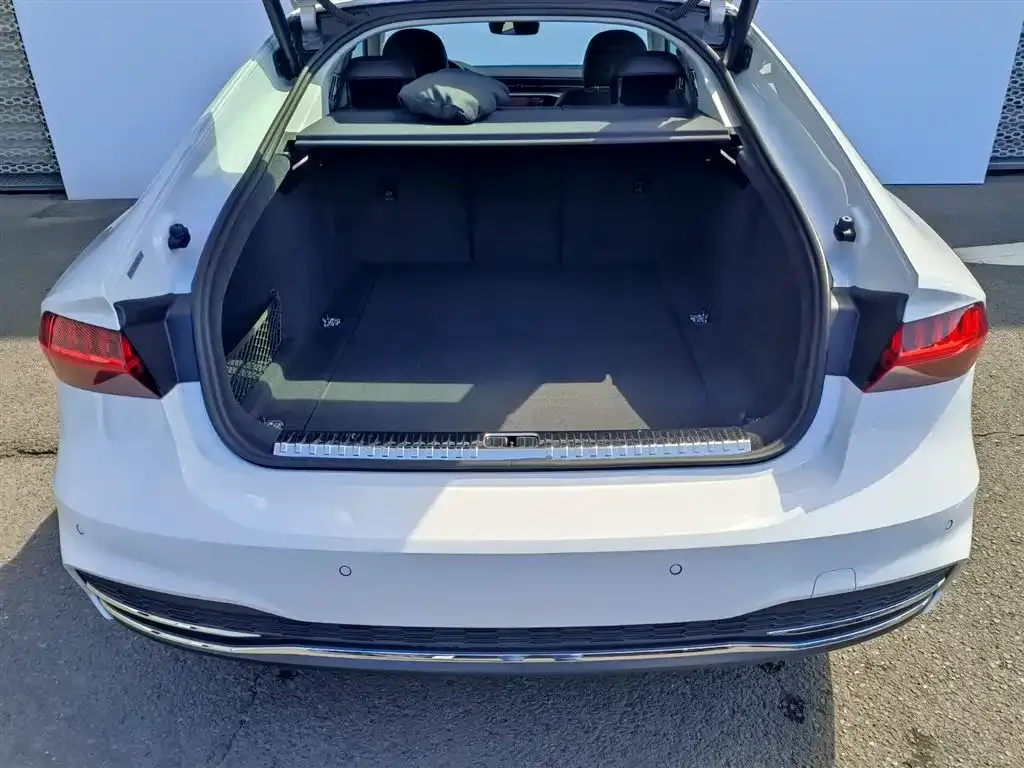 Audi A7 2024 из CN, фото 6