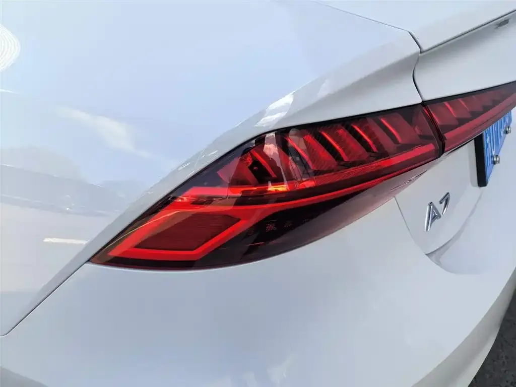 Audi A7 2024 из CN, фото 8