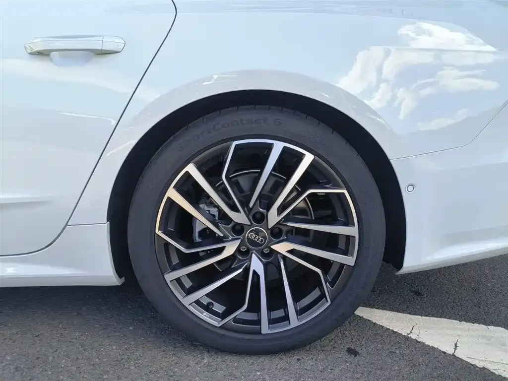 Audi A7 2024 из CN, фото 9
