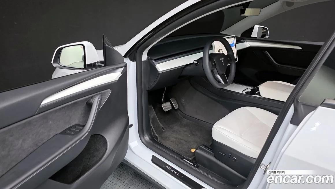 Tesla Model Y 2023 из KR, фото 10