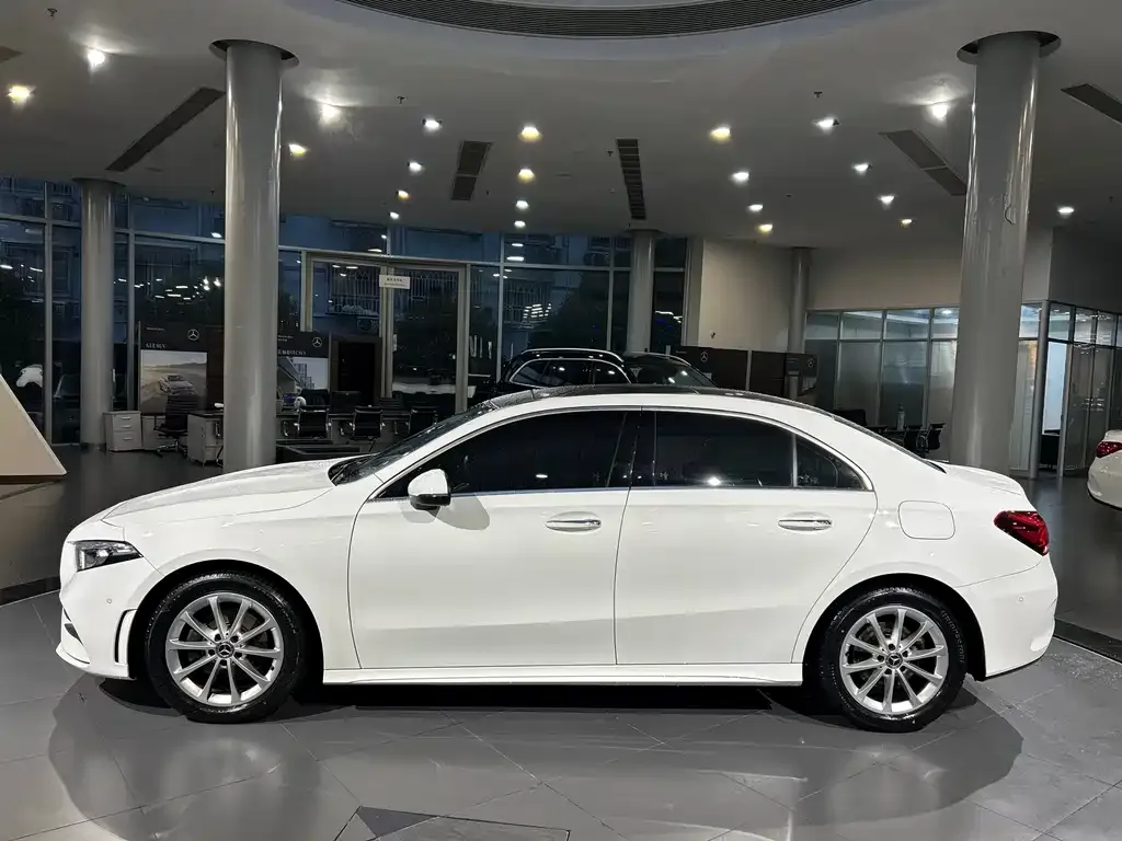 Mercedes-Benz A-Class 2022 из CN, фото 3