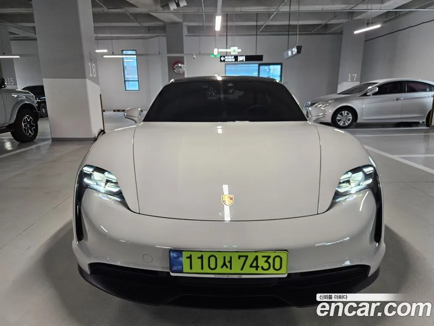 Porsche Taycan 2021 из KR, фото 1