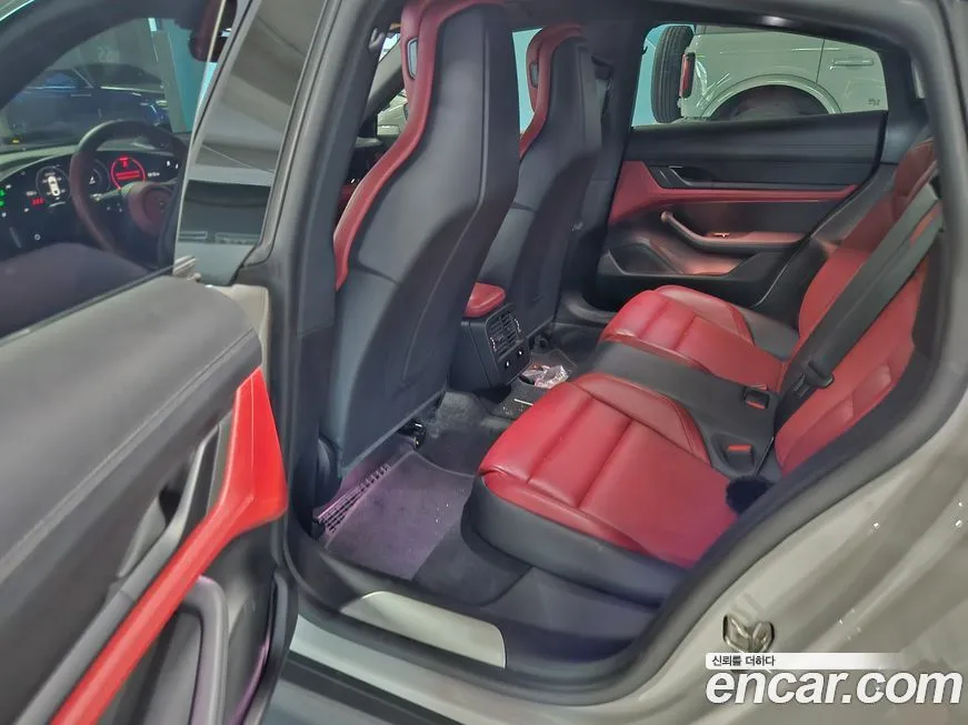 Porsche Taycan 2021 из KR, фото 9