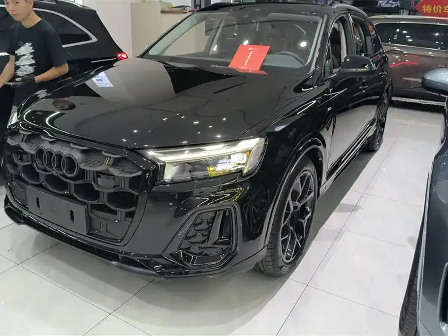 Audi Q7 2025 из CN, фото 1