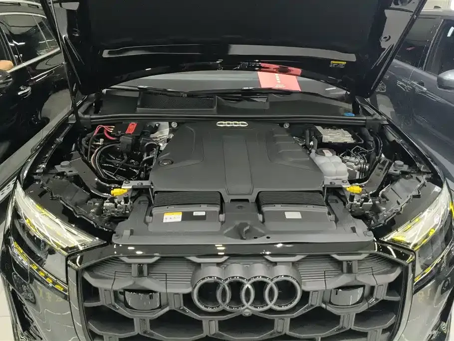 Audi Q7 2025 из CN, фото 10