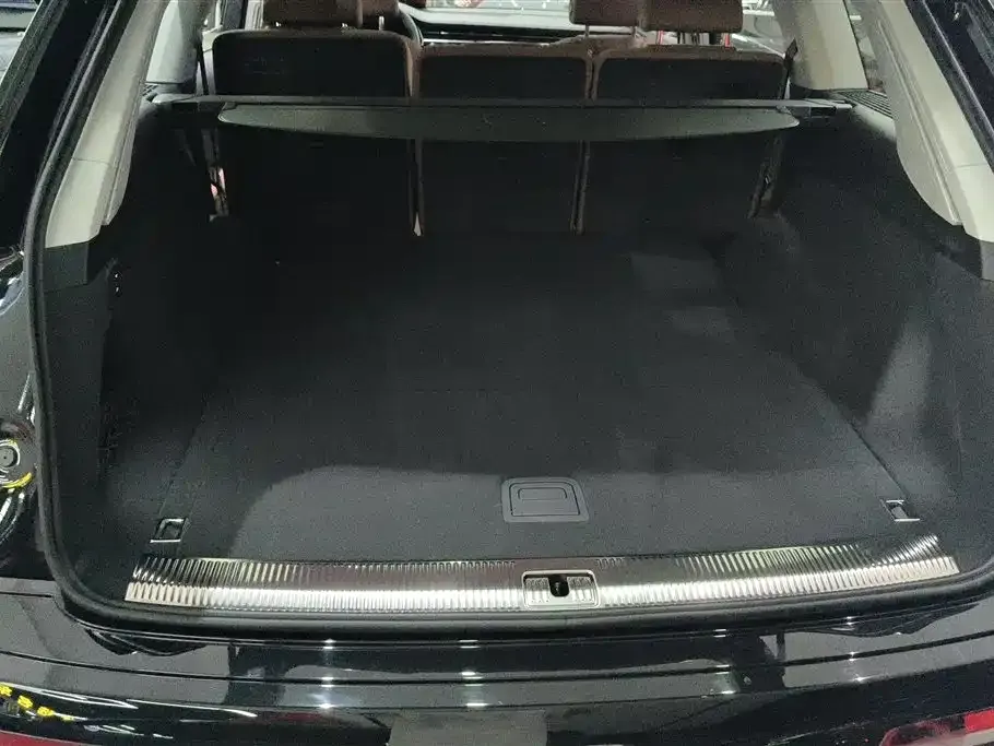 Audi Q7 2025 из CN, фото 4