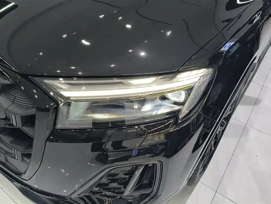 Audi Q7 2025 из CN, фото 5