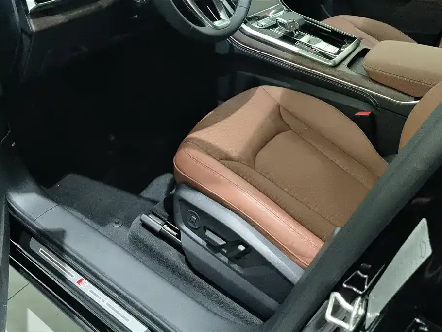 Audi Q7 2025 из CN, фото 9