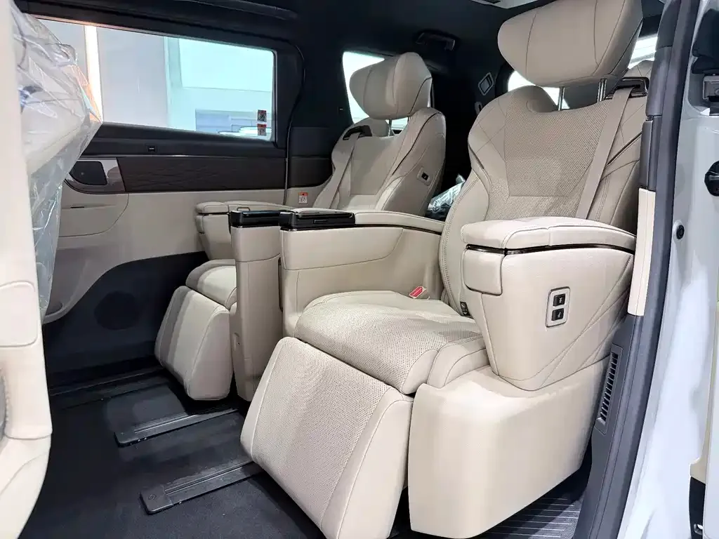 Toyota Alphard 2025 из CN, фото 10