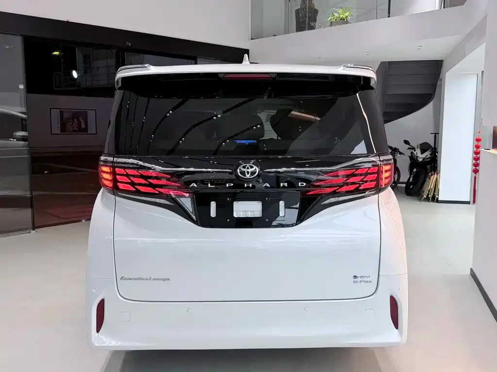 Toyota Alphard 2025 из CN, фото 5