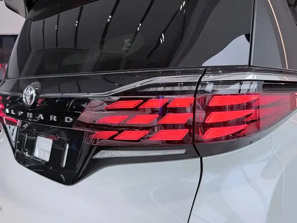 Toyota Alphard 2025 из CN, фото 7