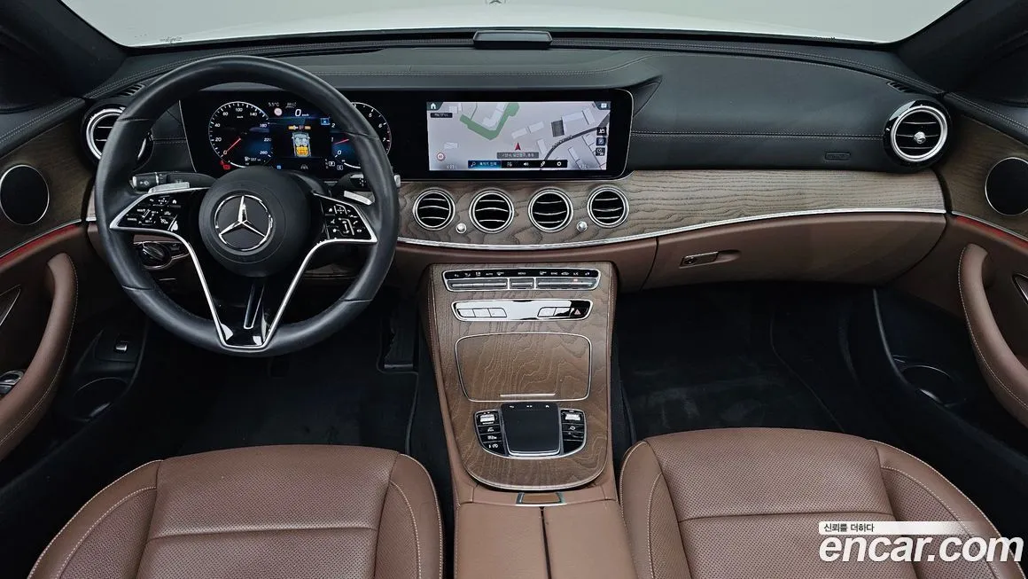 Mercedes-Benz E-Class — фото 7