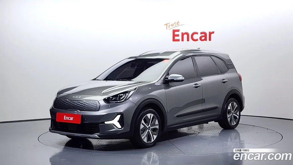 Kia Niro — фото 1