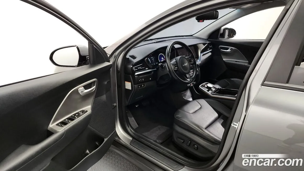 Kia Niro — фото 10