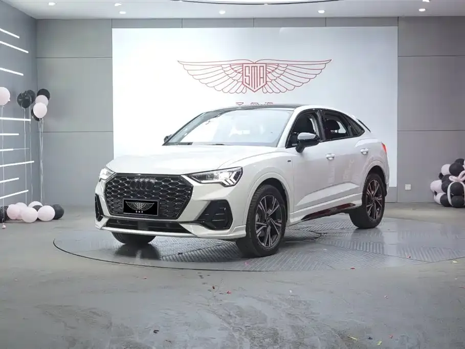 Audi Q3 Sportback 2023 из CN, фото 1