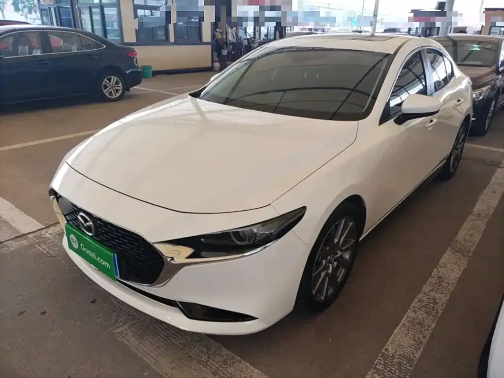 Mazda 3 Axela 2022 из CN, фото 2