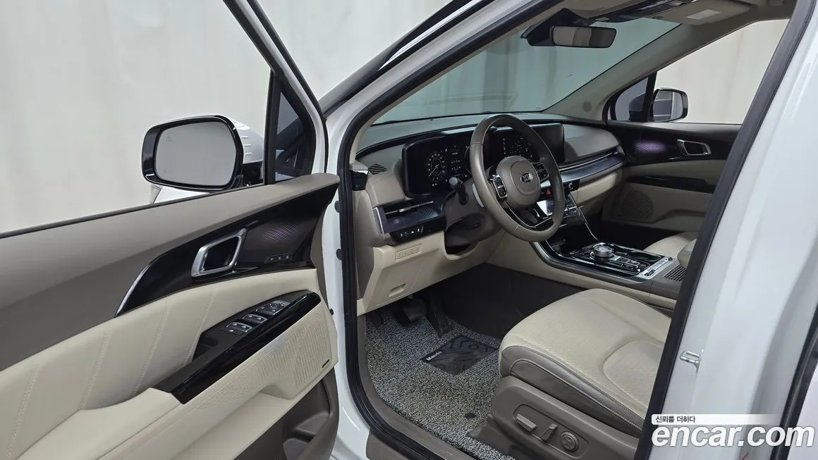 Kia Carnival — фото 10