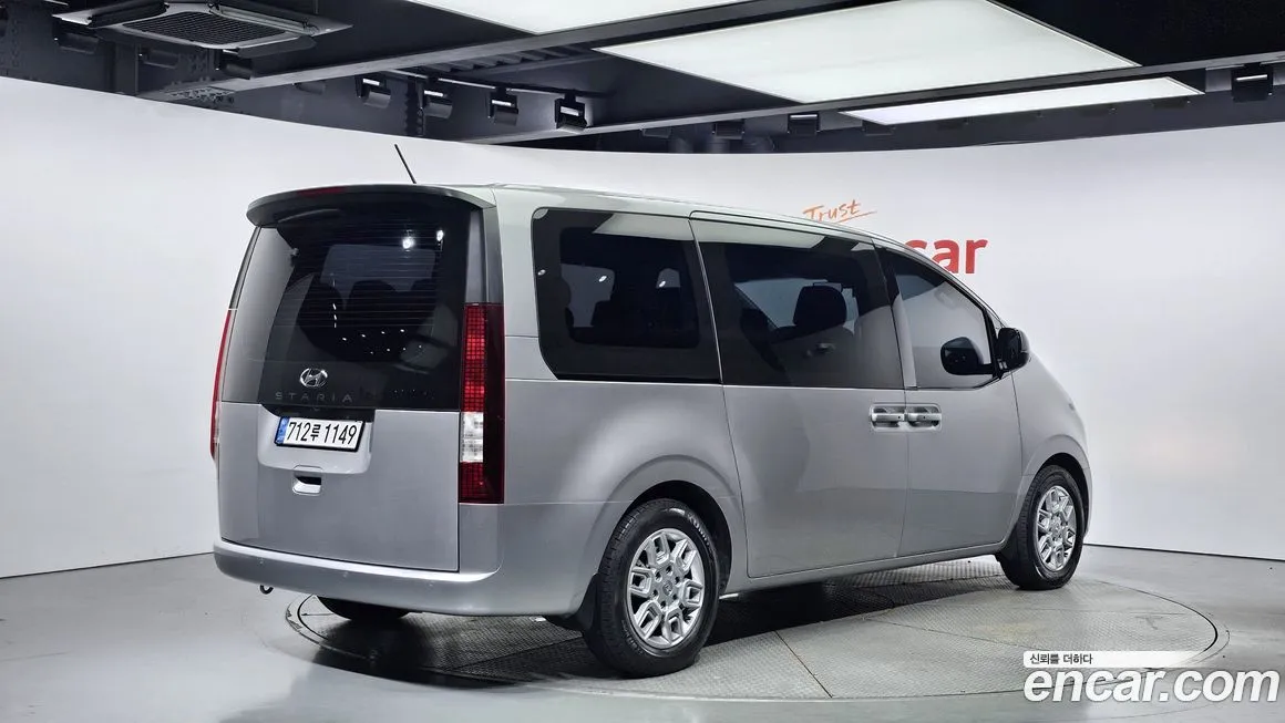 Hyundai Staria — фото 2