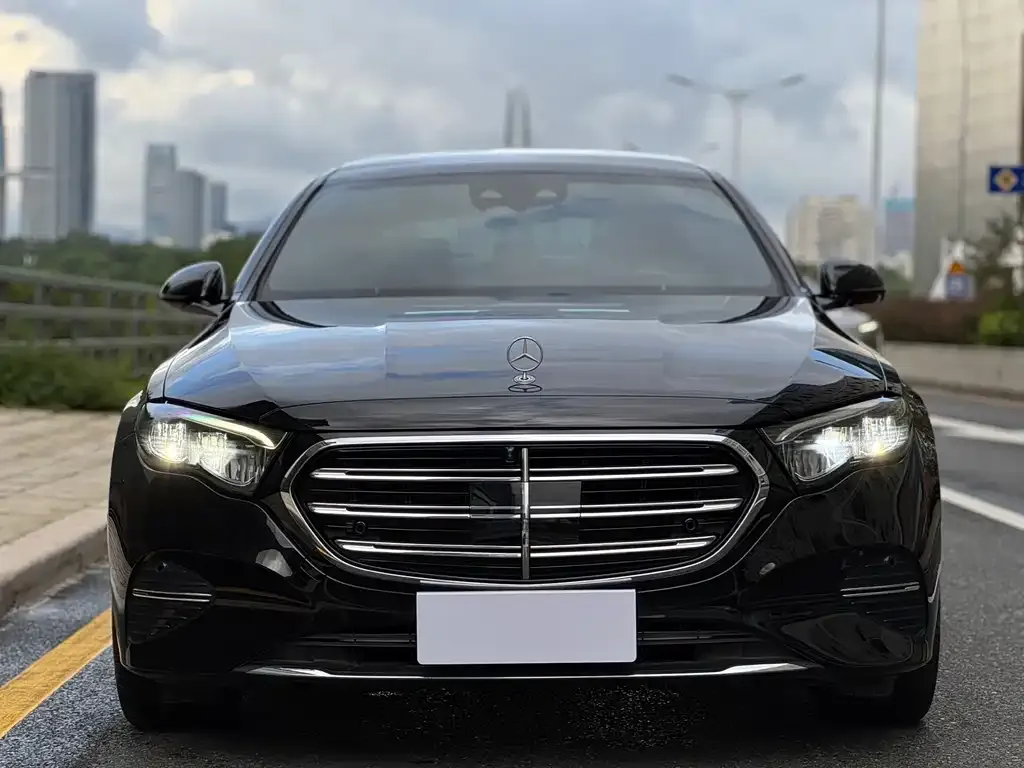 Mercedes-Benz E-Class 2024 из CN, фото 3