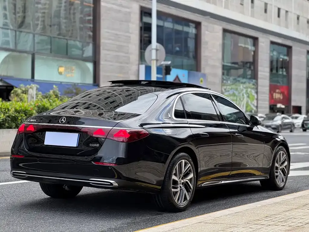 Mercedes-Benz E-Class 2024 из CN, фото 7