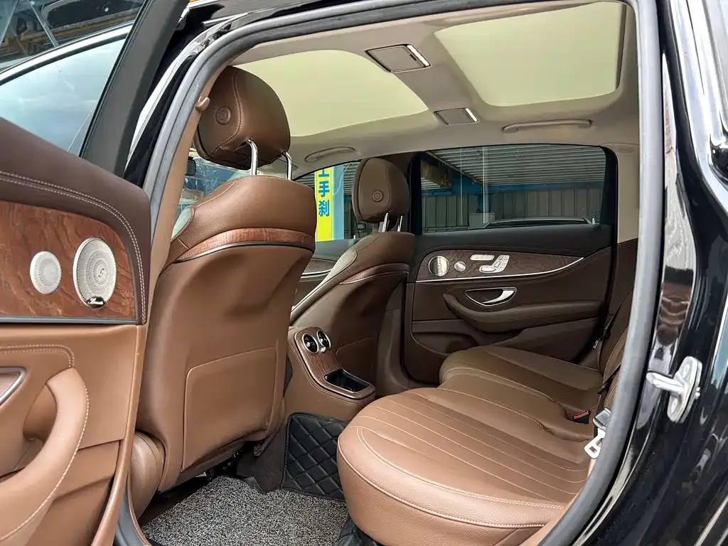 Mercedes-Benz E-Class 2022 из CN, фото 5