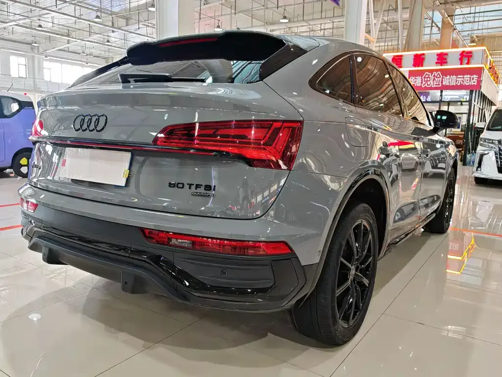 [object Object] Q5L Sportback 2023 из CN, фото 9