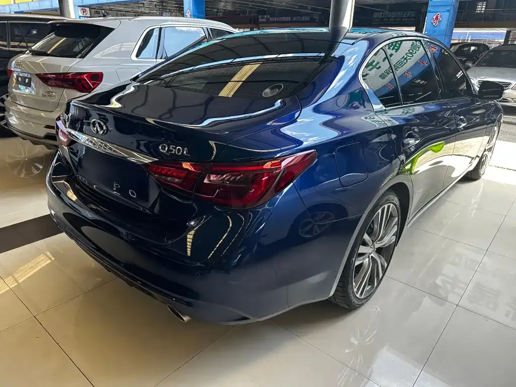 Infiniti Q50L 2023 из CN, фото 9