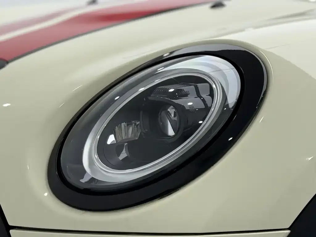 MINI Clubman JCW — фото 10