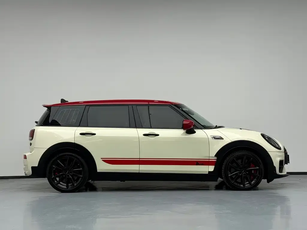 MINI Clubman JCW — фото 4