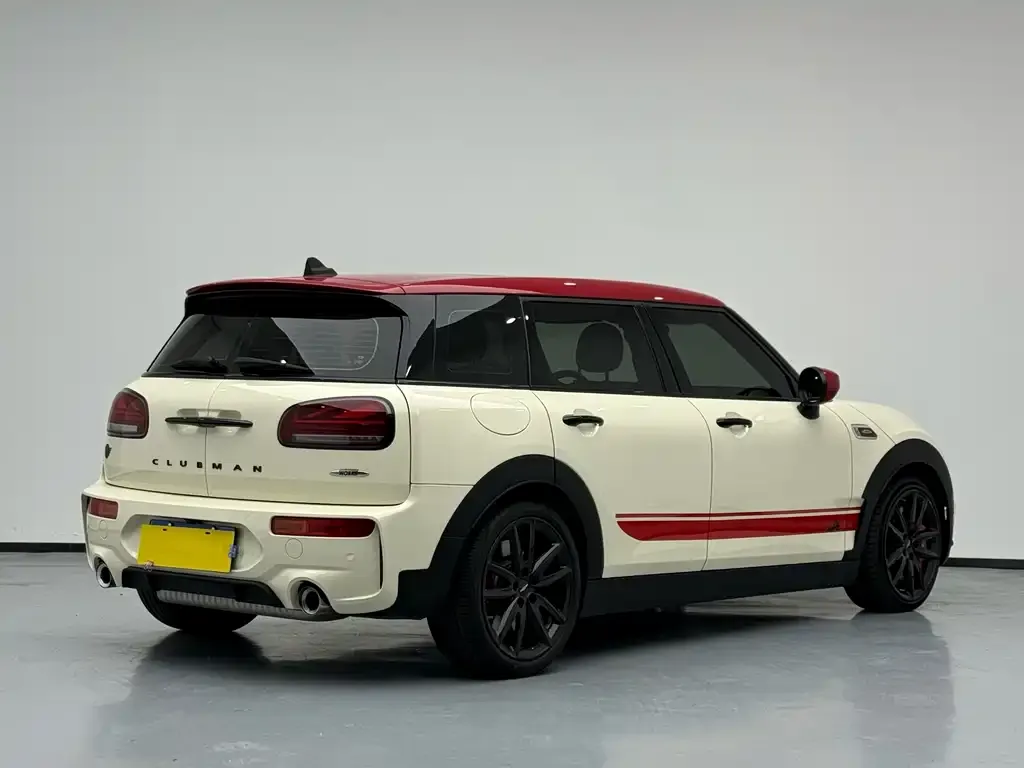 MINI Clubman JCW — фото 7