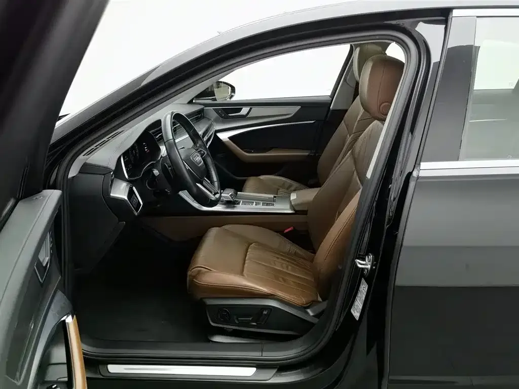 Audi A6L 2021 из CN, фото 10